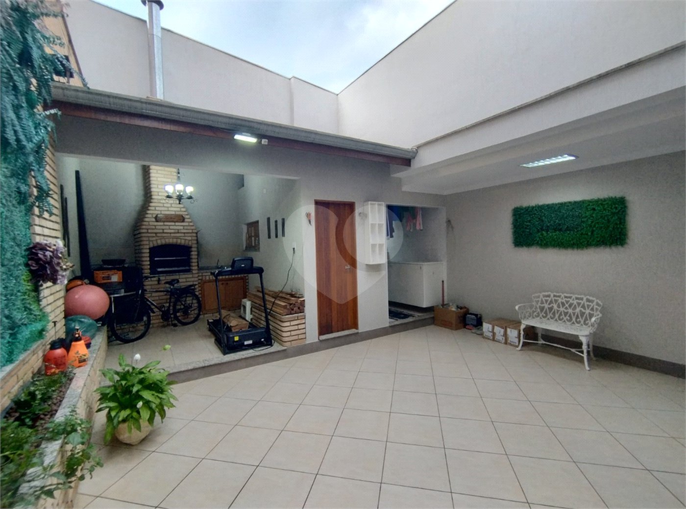 Casa à venda com 3 quartos, sendo 1 suíte,  em Santana, São Paulo, SP