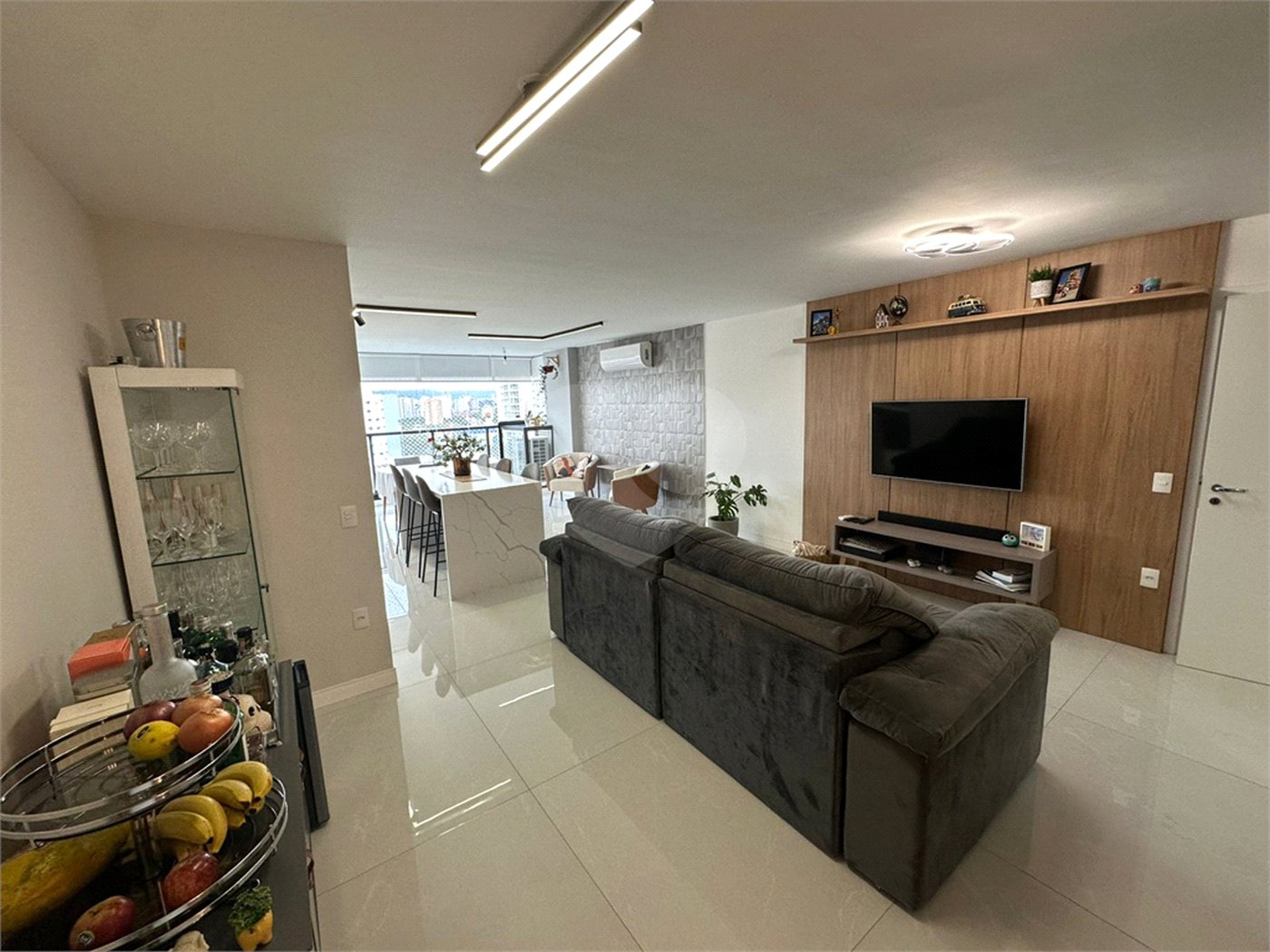 Apartamento à venda com 3 suítes em Vila Romana, São Paulo, SP