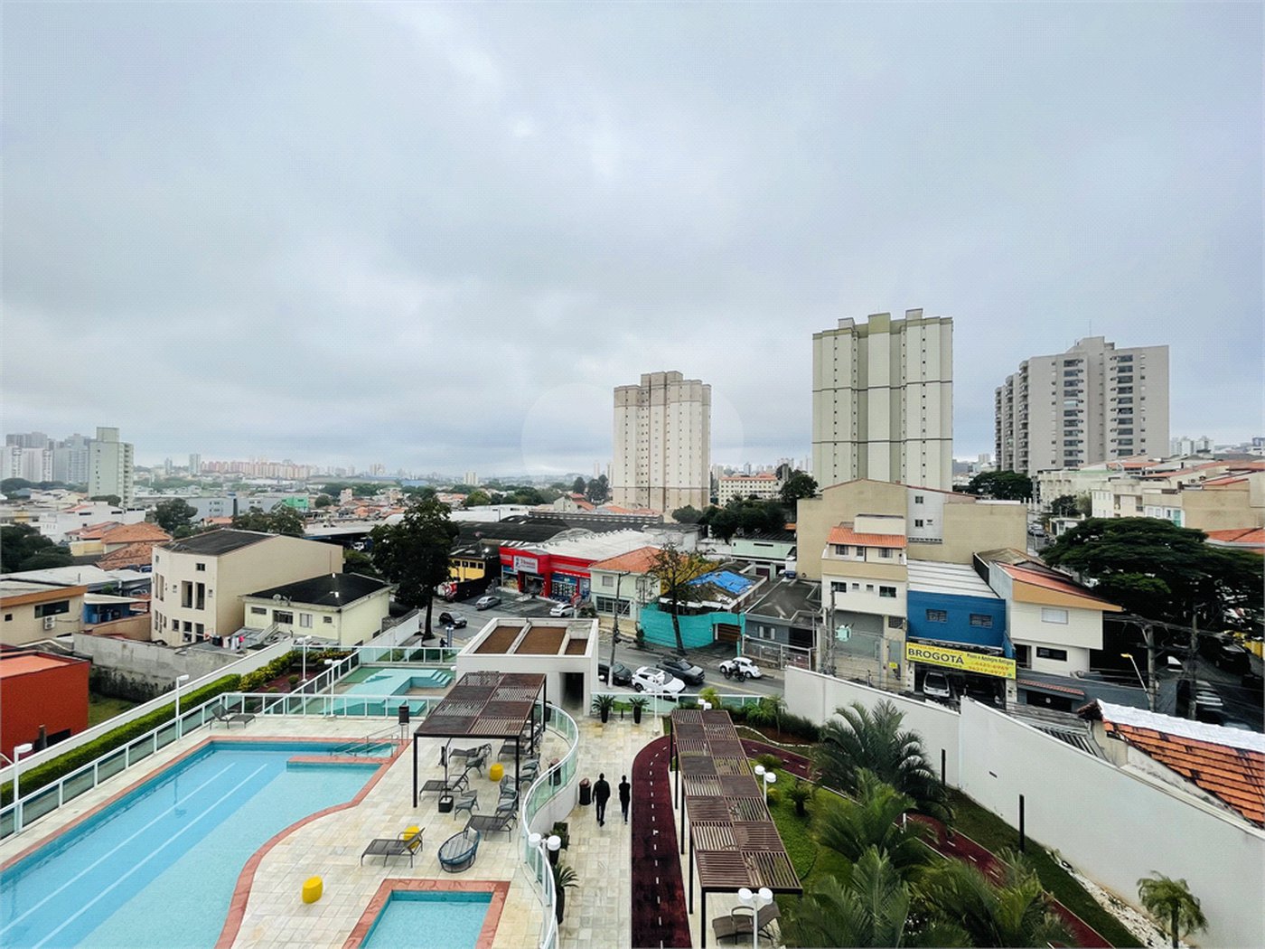 Apartamento à venda com 2 suítes em Vila Scarpelli, Santo André, SP