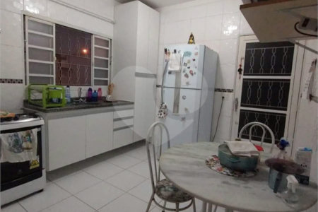 Casa à venda com 3 quartos, sendo 1 suíte, em Vila Capuava, Valinhos, SP