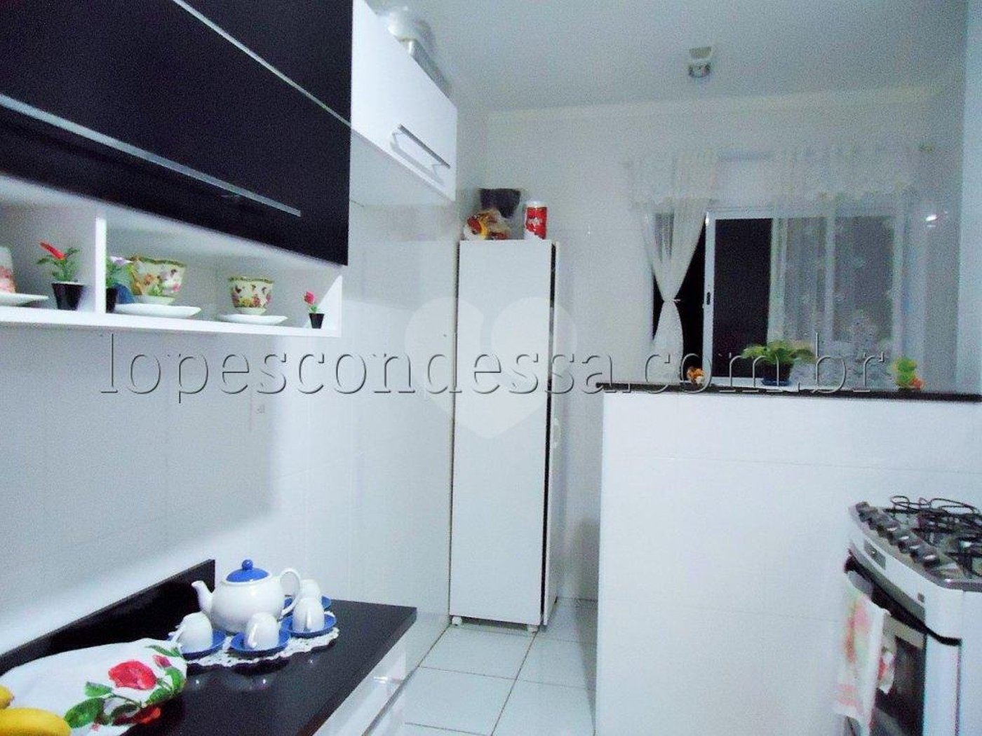 Apartamento à venda com 2 quartos, sendo 1 suíte, em Campo Aviação, Praia Grande, SP