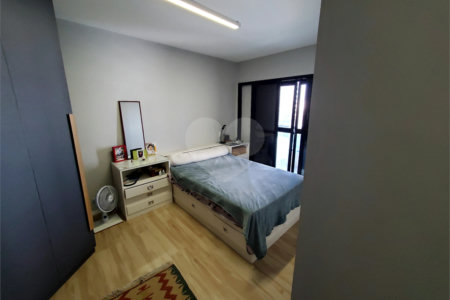 Apartamento à venda com 3 quartos, sendo 1 suíte,  em Santo Amaro, São Paulo, SP