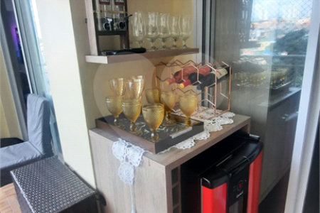 Apartamento à venda com 3 quartos, sendo 1 suíte, em Vila Santo Antônio, Guarulhos, SP
