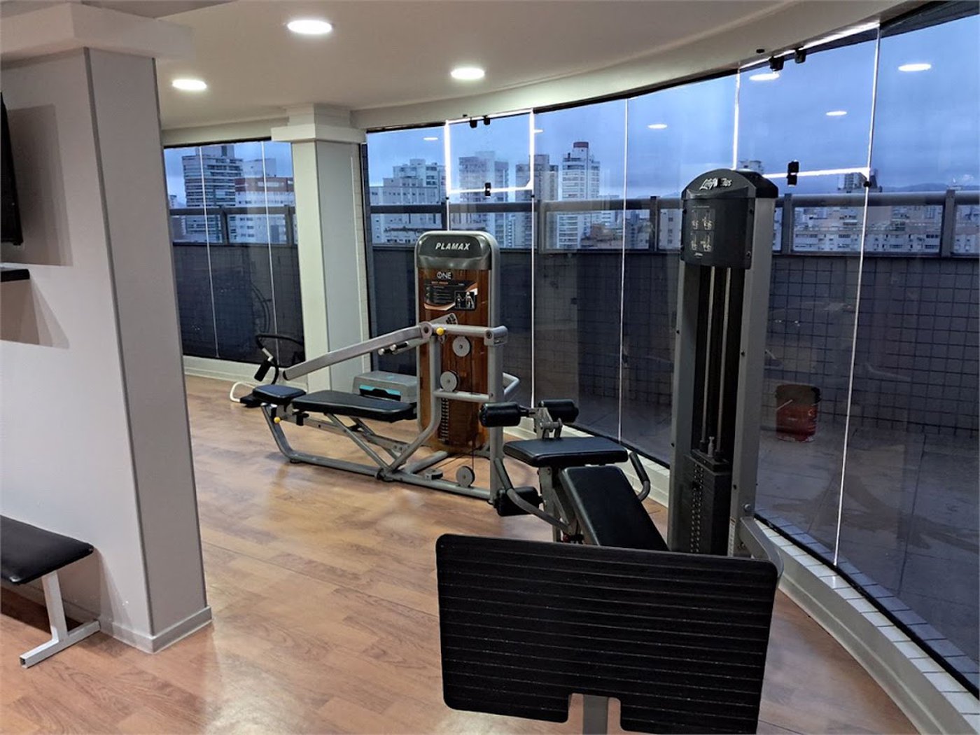 Apartamento Residencial à venda, Gonzaga, Santos - AP0761.