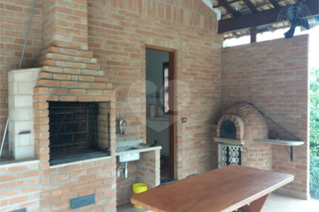 Casa à venda ou para alugar com 4 suítes no condomínio Residencial Vale das Laranjeiras, Indaiatuba - SP