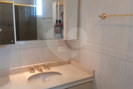 Apartamento à venda com 3 quartos, sendo 1 suíte, em Pinheiros, São Paulo, SP