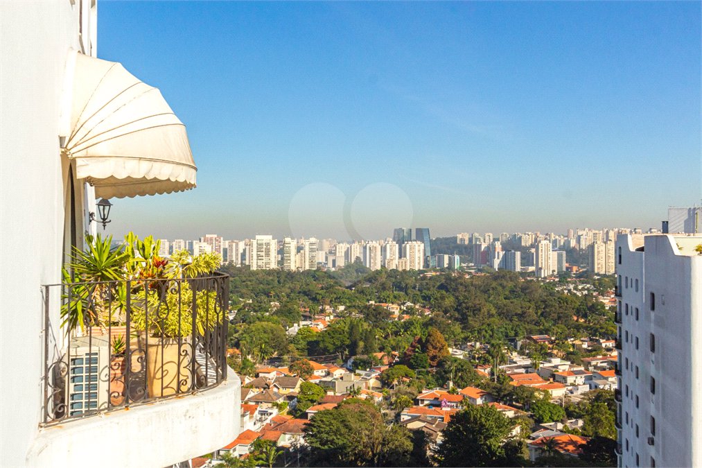 Cobertura à venda com 4 quartos, sendo 2 suítes,  em Santo Amaro, São Paulo, SP