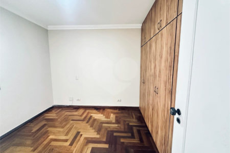 Apartamento à venda com 3 quartos, sendo 1 suíte, em Alto da Boa Vista, São Paulo, SP