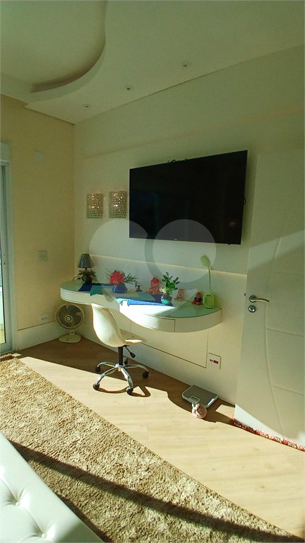 Casa à venda com 3 suítes no condomínio Figueira Garden, Atibaia - SP