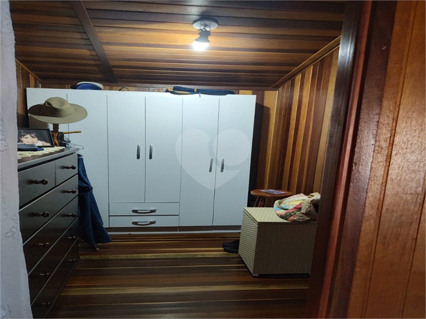 Chácara à venda com 4 quartos, sendo 1 suíte, em Chácaras Fernão Dias, Atibaia, SP
