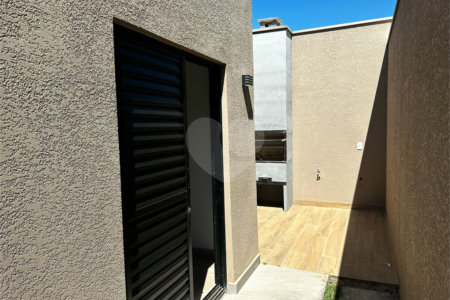 Casa à venda com 2 quartos, sendo 1 suíte,  no condomínio Residencial Marina, Itapetininga - SP