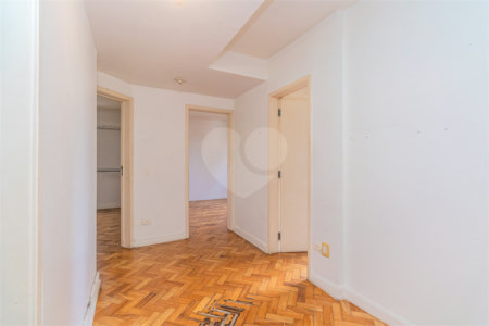 Apartamento à venda com 3 quartos, sendo 1 suíte, em Campo Belo, São Paulo, SP