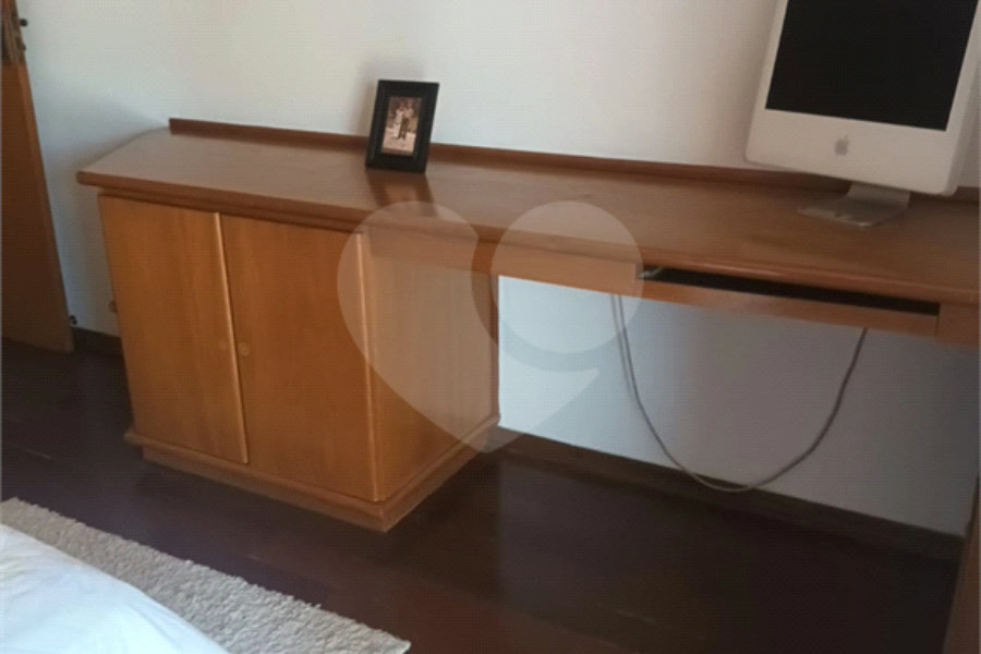 Sobrado à venda com 4 quartos, sendo 1 suíte, em Tremembé, São Paulo, SP
