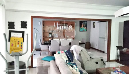 Sobrado à venda com 4 quartos, sendo 3 suítes,  em Tremembé, São Paulo, SP