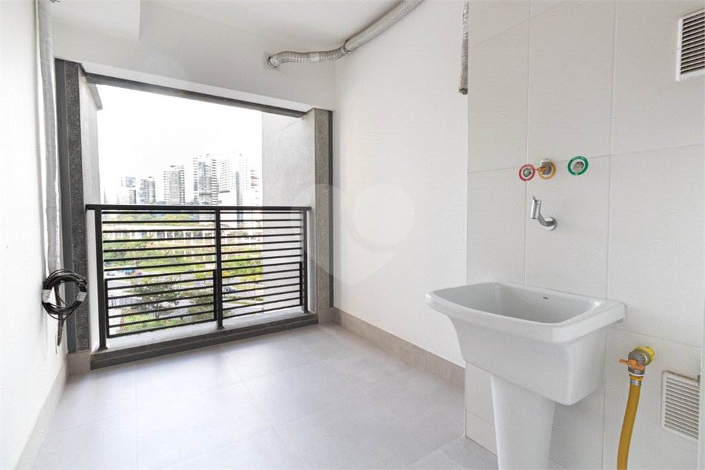 Apartamento à venda com 2 suítes em Jardim Morumbi, São Paulo, SP