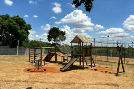 Casa à venda com 2 quartos no condomínio Residencial Estoril, Sorocaba - SP