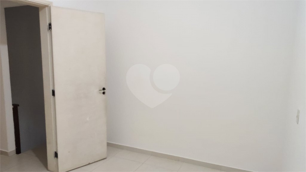 Casa à venda com 2 suítes no condomínio Village Palmas, São Paulo - SP