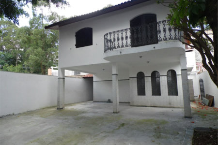 Casa à venda com 5 quartos, sendo 3 suítes, em Vila São Francisco, São Paulo, SP