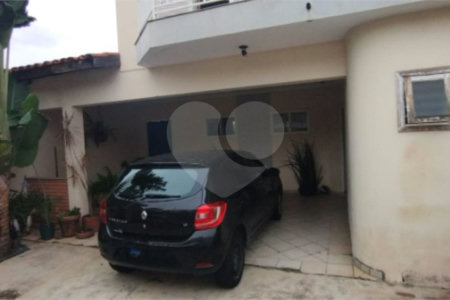 Casa à venda com 4 quartos, sendo 1 suíte, em Jardim Guadalajara, Sorocaba, SP