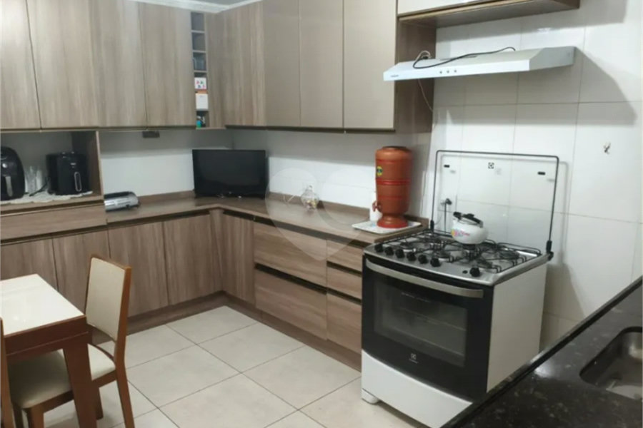 Sobrado à venda com 2 quartos em Vila Guedes, São Paulo, SP