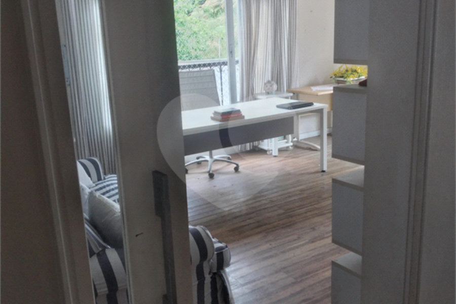 Casa à venda com 6 quartos, sendo 3 suítes, em Jardim Guedala, São Paulo, SP