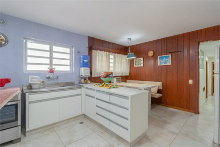 Casa Térrea à venda com 4 quartos, sendo 2 suítes, em Alto de Pinheiros, São Paulo, SP