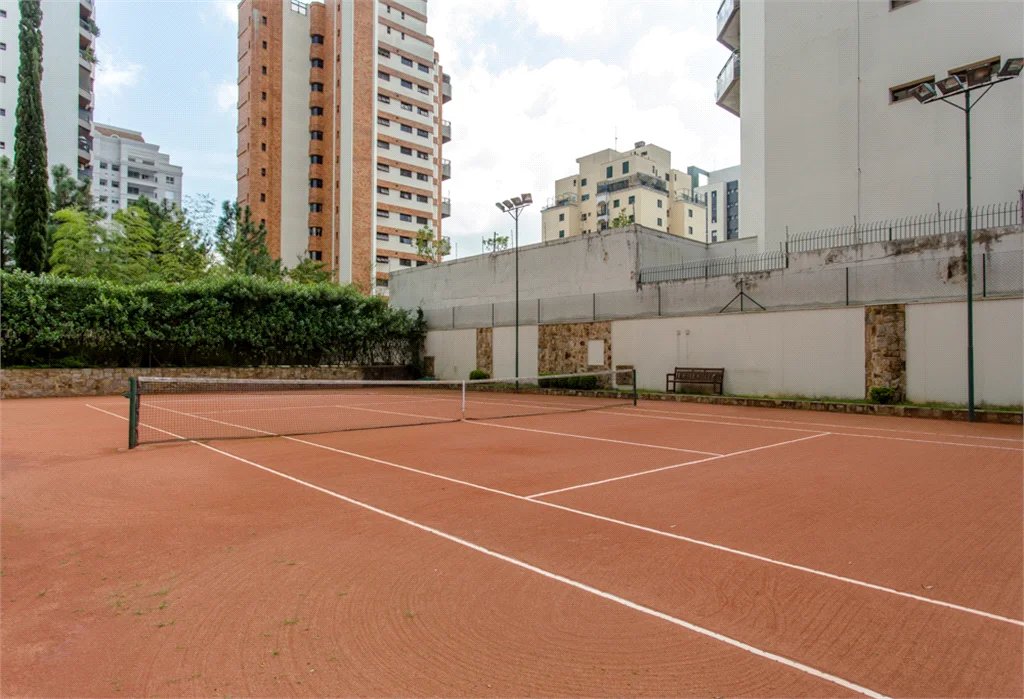 Apartamento à venda com 4 suítes em Vila Suzana, São Paulo, SP