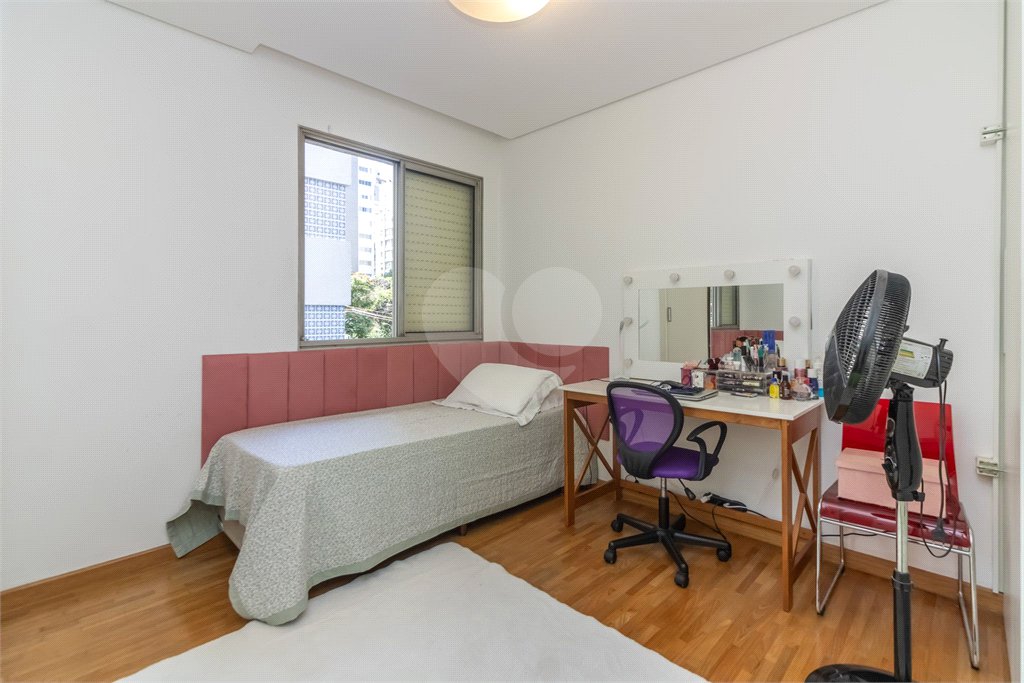 Apartamento à venda com 3 quartos, sendo 1 suíte, em Itaim Bibi, São Paulo, SP