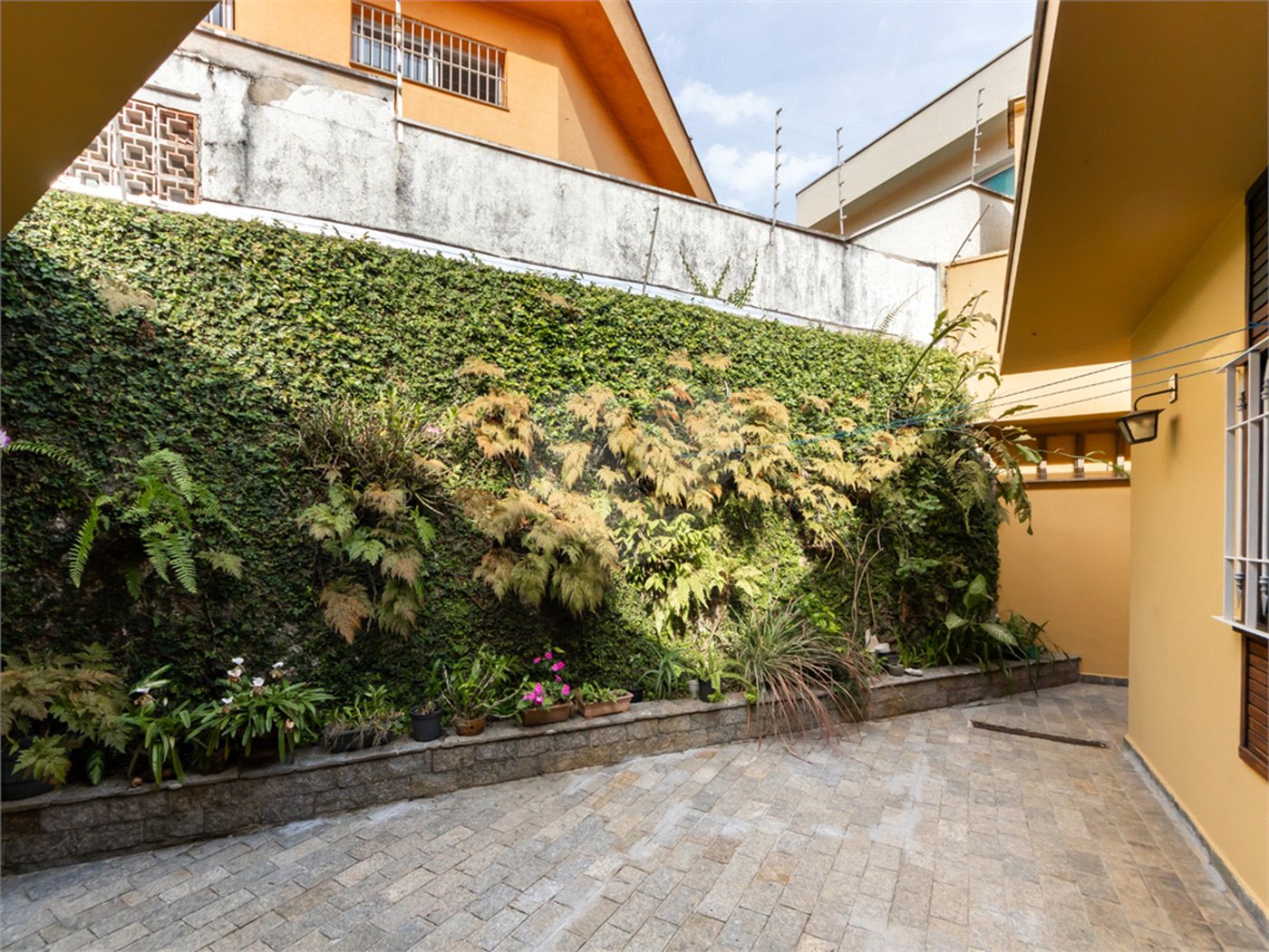 Sobrado à venda com 3 quartos, sendo 1 suíte, em Jardim Prudência, São Paulo, SP