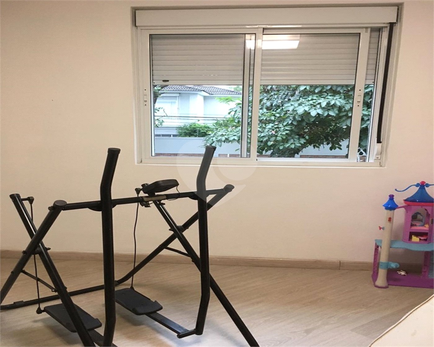 Sobrado à venda com 4 quartos, sendo 3 suítes, em Brooklin, São Paulo, SP