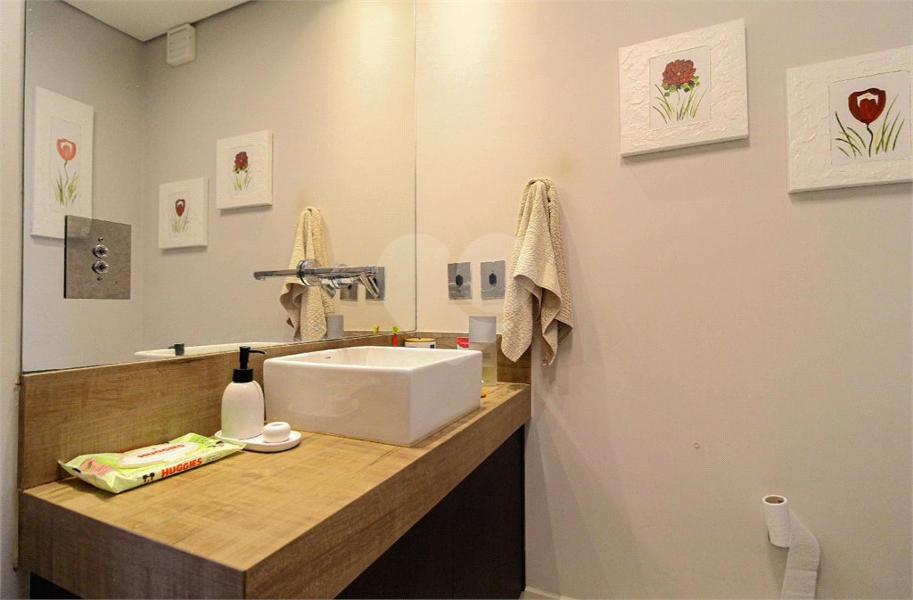 Apartamento à venda com 2 quartos, sendo 1 suíte, em Vila Olímpia, São Paulo, SP