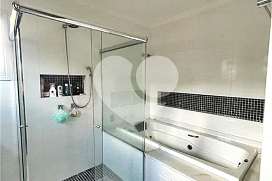 Terreno à venda com 4 suítes no condomínio Suíça da Cantareira, Mairiporã - SP