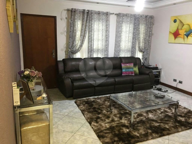 Casa à venda com 3 quartos, sendo 1 suíte,  no condomínio Sobrado, São Paulo - SP