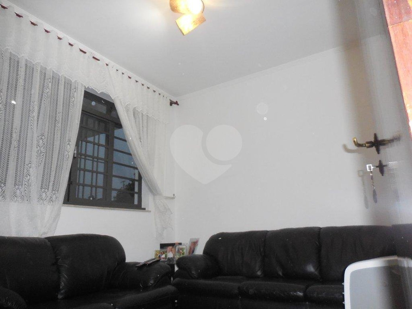 Casa à venda com 3 quartos, sendo 1 suíte, em Piraporinha, Diadema, SP