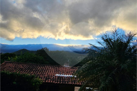 Casa Térrea à venda com 4 quartos, sendo 1 suíte, em Jardim Centenário, Atibaia, SP