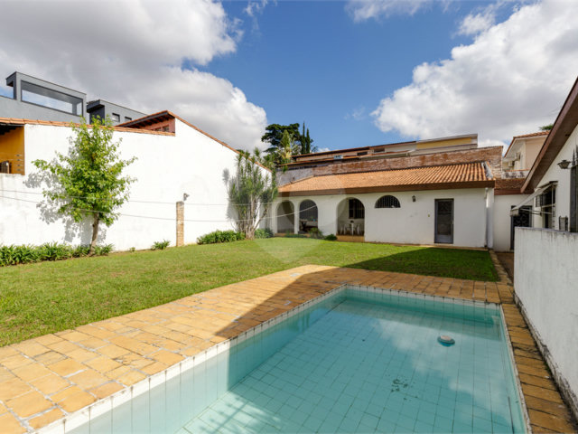 Casa Térrea à venda com 3 quartos, sendo 1 suíte,  em Brooklin Velho, São Paulo, SP