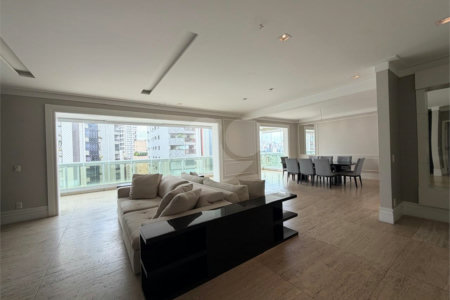 Apartamento à venda com 4 quartos, sendo 3 suítes, em Itaim Bibi, São Paulo, SP