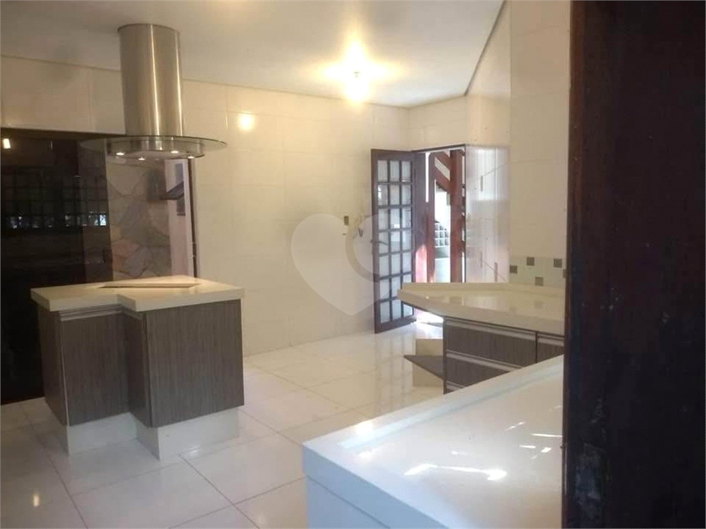 Casa à venda com 4 quartos, sendo 1 suíte,  em Vila Suissa, Mogi das Cruzes, SP