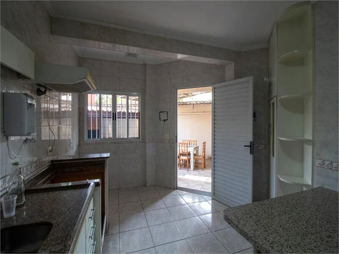 Casa à venda com 3 quartos, sendo 1 suíte, em Jardim Ester, São Paulo, SP