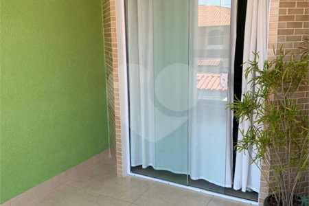 Sobrado à venda com 3 quartos, sendo 1 suíte,  em Vila Gumercindo, São Paulo, SP