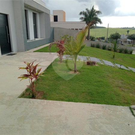 Casa à venda com 3 quartos, sendo 1 suíte, no condomínio Village Ipanema Ii, Araçoiaba da Serra - SP