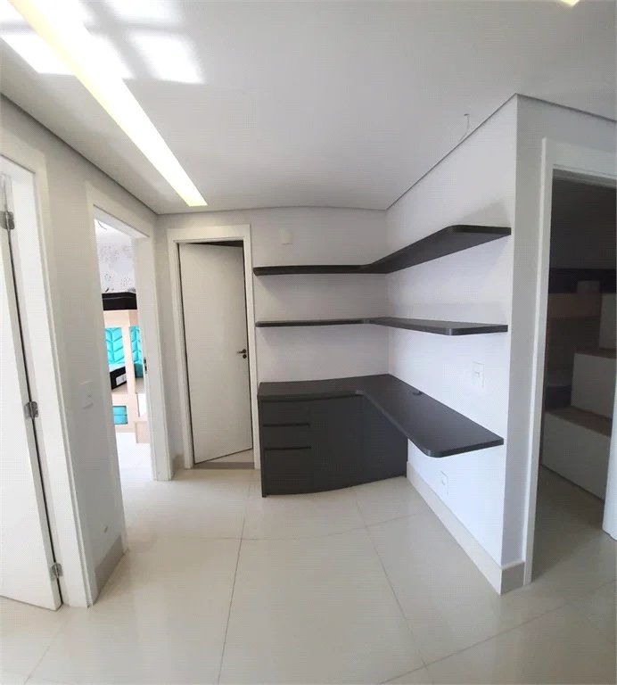 Apartamento à venda com 3 quartos, sendo 1 suíte,  em Jardim Vazani, São Paulo, SP