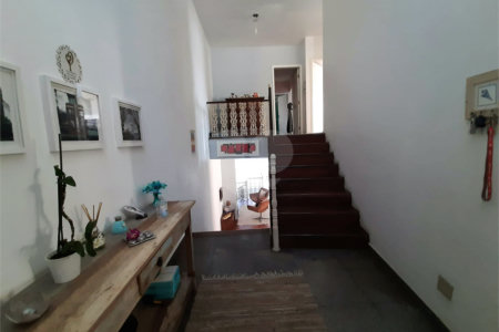 Sobrado à venda com 3 quartos, sendo 1 suíte, em Chácara Monte Alegre, São Paulo, SP
