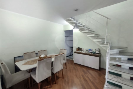 Casa à venda com 3 quartos, sendo 2 suítes, em Jardim Mangalot, São Paulo, SP