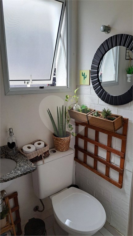 Casa à venda com 3 quartos, sendo 1 suíte,  no condomínio Moradas do Horto, São Paulo - SP