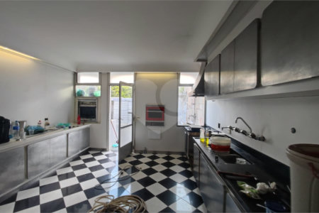 Casa Térrea à venda com 5 quartos, sendo 2 suítes, em Chácara Monte Alegre, São Paulo, SP