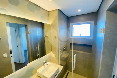 Apartamento à venda ou para alugar com 3 quartos, sendo 1 suíte,  em Vila Mogilar, Mogi das Cruzes, SP