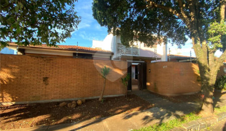 Casa para alugar com 4 quartos, sendo 2 suítes,  no Centro, Araraquara, SP