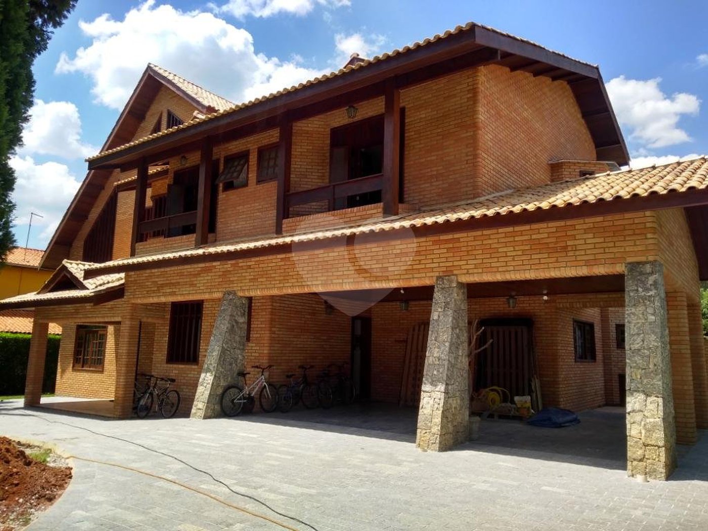 Casa à venda com 6 suítes no condomínio Lago Azul Residencial e Golfe, Araçoiaba da Serra - SP