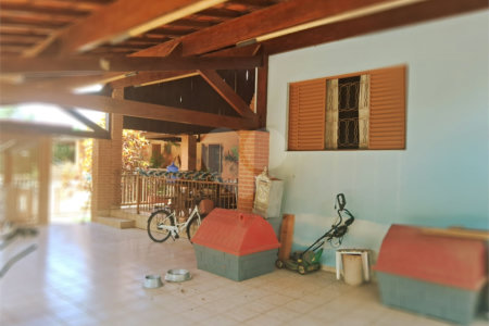 Casa à venda com 3 quartos, sendo 1 suíte, no condomínio Acmti - Colinas do Mosteiro, Terras de Itaici e Recanto dos Pássaros, Indaiatuba - SP